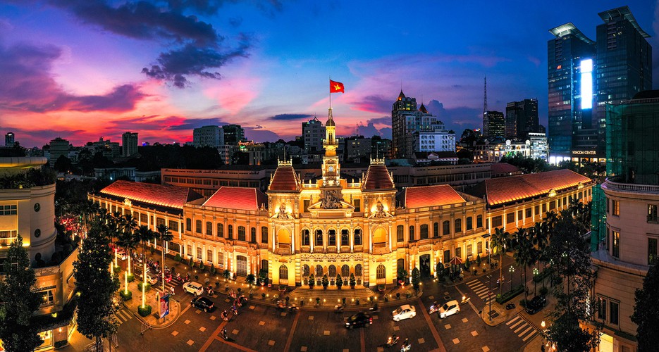 modern hanoi and ho chi minh city in impressive images hinh 11