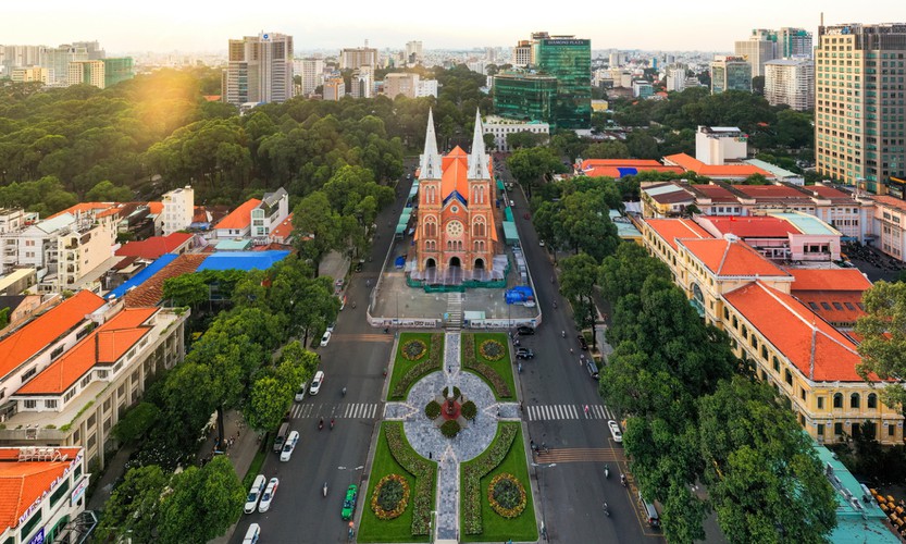 modern hanoi and ho chi minh city in impressive images hinh 12