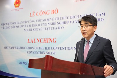 Vietnam joins two international conventions on labour