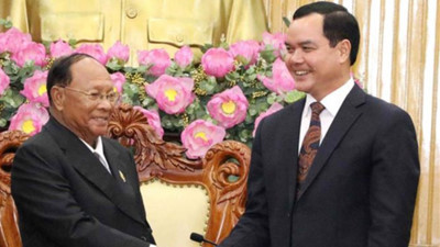 Top Cambodian legislator visits Ha Nam province