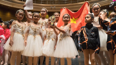 Ballet kid team wins gold medal at Asia Art Festival 2019
