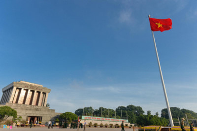 Ba Dinh Square hosts flag raising ceremony to commemorate National Day