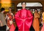 Phuong Thuy dazzles in Ao Dai fashion show