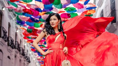 Vietnamese contestant Kieu Loan comes sixth in Top 21 at Historic Crowns Fashion Show
