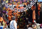 Toys flood Hang Ma street as Halloween approaches