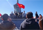 Hordes of tourists head to the peak of Fansipan