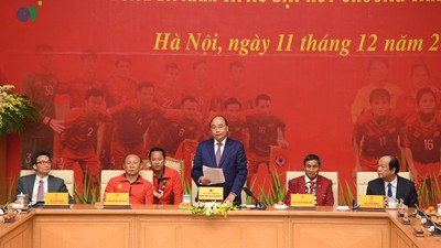 PM hosts welcome party praising Vietnamese football’s success at SEA Games