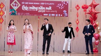 Lunar New Year celebrations break out abroad among Vietnamese expats