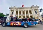 Hanoi streets aroused by F1 model car parade