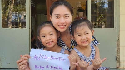 Vietnamese celebrities call on people stay at home to combat COVID-19