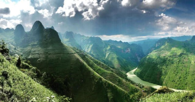 Exploring Southeast Asia’s deepest canyon located in Ha Giang