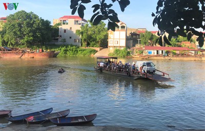 Discovering Tho Ha ancient village beside Cau river