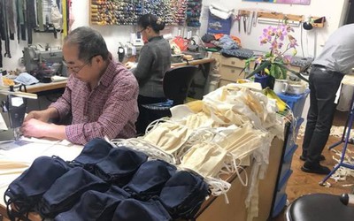 Vietnamese in Germany sew COVID-19 masks for local doctors