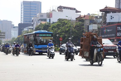 Another heat wave strikes VN, temperatures rise to 40 again