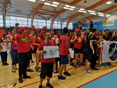 sports tournament excites vietnamese expatriates in france hinh 0