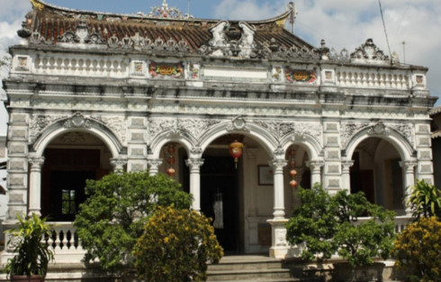 huynh thuy le ancient house, a national relic site hinh 0