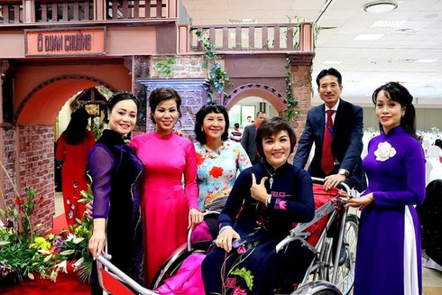 ov community in poland commemorate hanoi’s liberation day hinh 0