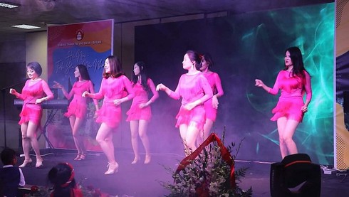 ov community in poland commemorate hanoi’s liberation day hinh 2