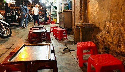 hanoi roadside beer shops desolate due to stricter penalties on drunk driving hinh 0