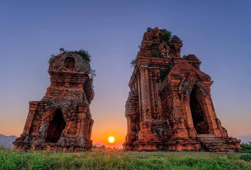 cham towers in binh dinh province hinh 0