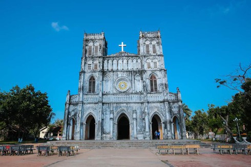 the pristine coastal beauty of phu yen province hinh 0