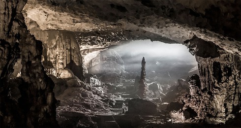 top 7 must-see natural caves in vietnam hinh 2