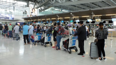 vietnam continues repatriating citizens as global coronavirus cases pass 5 million hinh 2