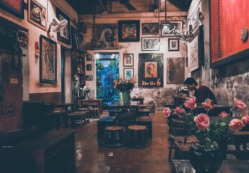 outstanding vintage cafes in hanoi hinh 0