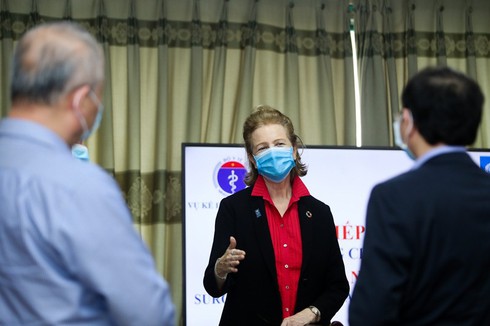 what foreign ambassadors say about vietnam's coronavirus fight? hinh 1