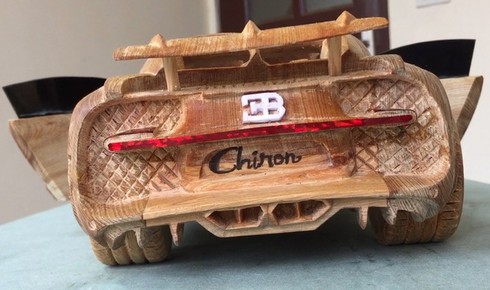 amazing vietnamese wooden car models hit foreign headlines hinh 1