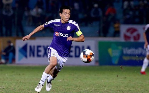 van quyet strike named among five best acrobatic goals by afc hinh 0