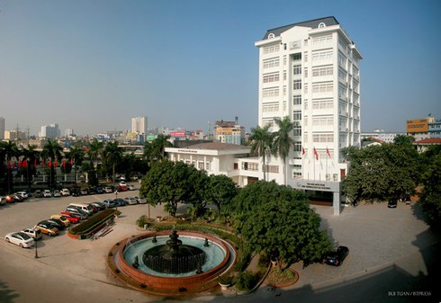 two vietnamese universities win place among qs rankings hinh 0
