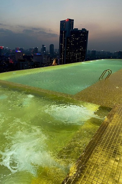 what makes hanoi’s first gold-plated hotel special? hinh 8