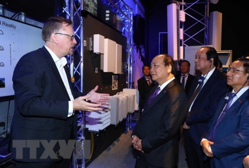 vietnam keen to learn from swedish technologies: pm hinh 1