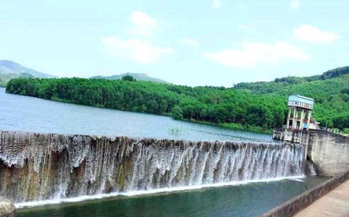 discovering tranquility of viet an lake in quang nam hinh 6