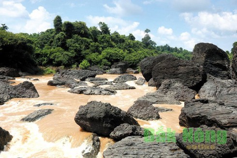 krong no volcanic caves seek recognition as global geological park hinh 1