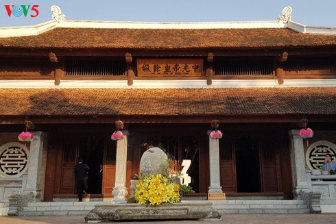 values of dong da hill in hanoi hinh 1