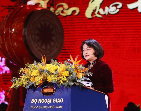 homeland spring program inspires vietnamese spirit hinh 0