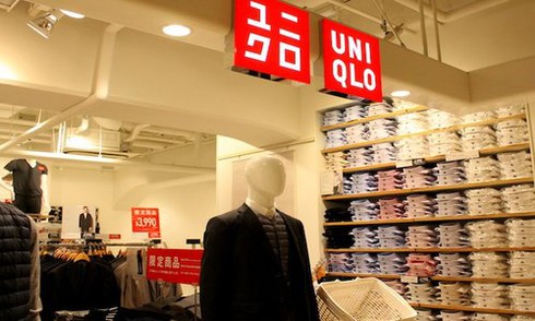 uniqlo opens second flagship store in vietnam hinh 0