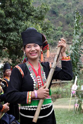 wedding and new rice ceremonies of kho mu people hinh 0