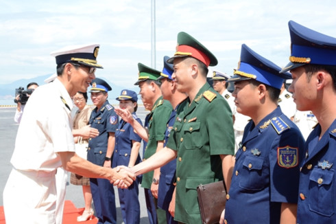 japan coast guard ship visits danang hinh 1