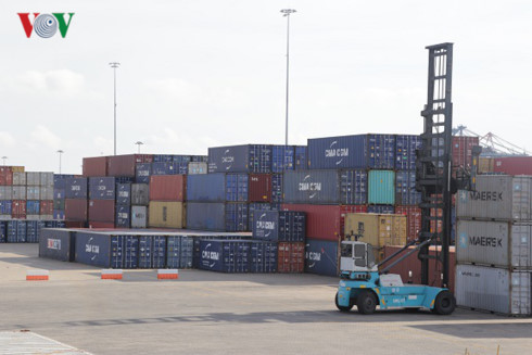 vietnam’s trade deficit hits us$1.3 billion hinh 0