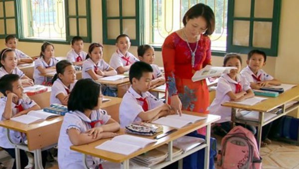 Nghe VietNamNet: Hà Nội chỉ đạo hỏa tốc về xét tuyển đặc cách giáo viên