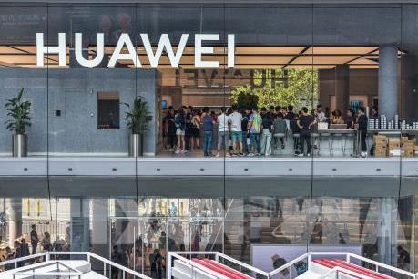 Đằng sau quyết định cho phép doanh nghiệp Mỹ phối hợp với Huawei về mạng 5G