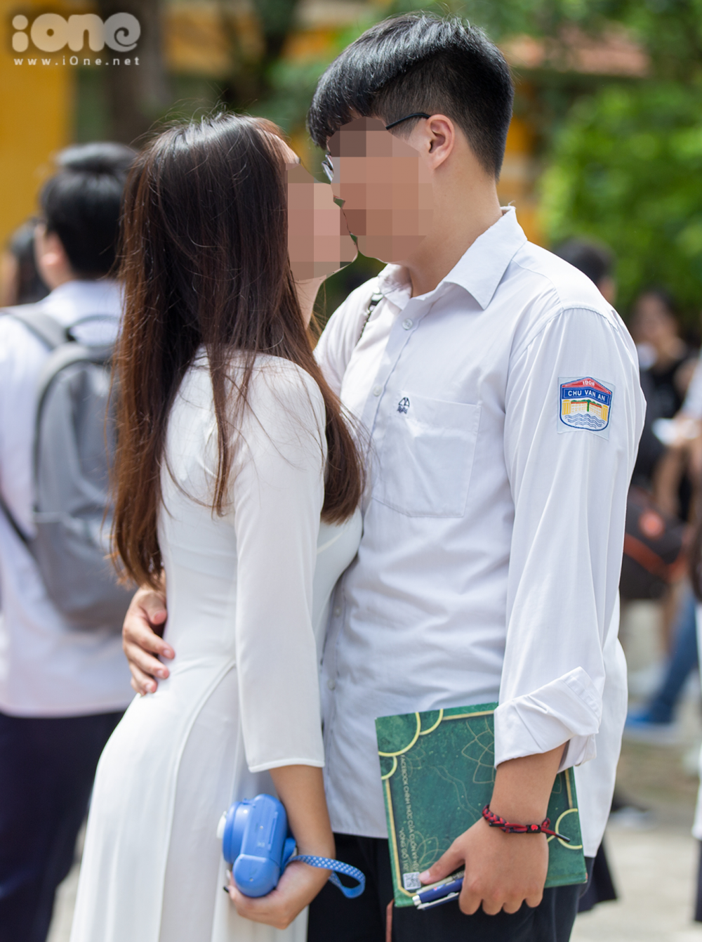 Hình ảnh này liệu có 'bình thường giữa môi trường học đường? Ảnh: Ione.net