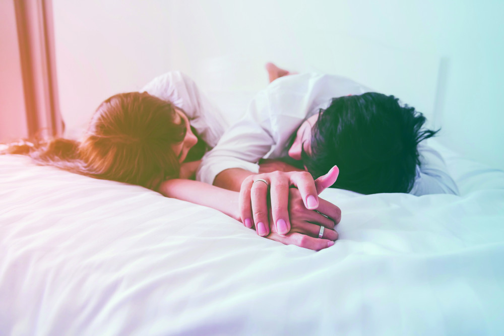 Nhu cầu tình dục của chồng với nhiều phụ nữ là nỗi ám ảnh. Hình minh họa