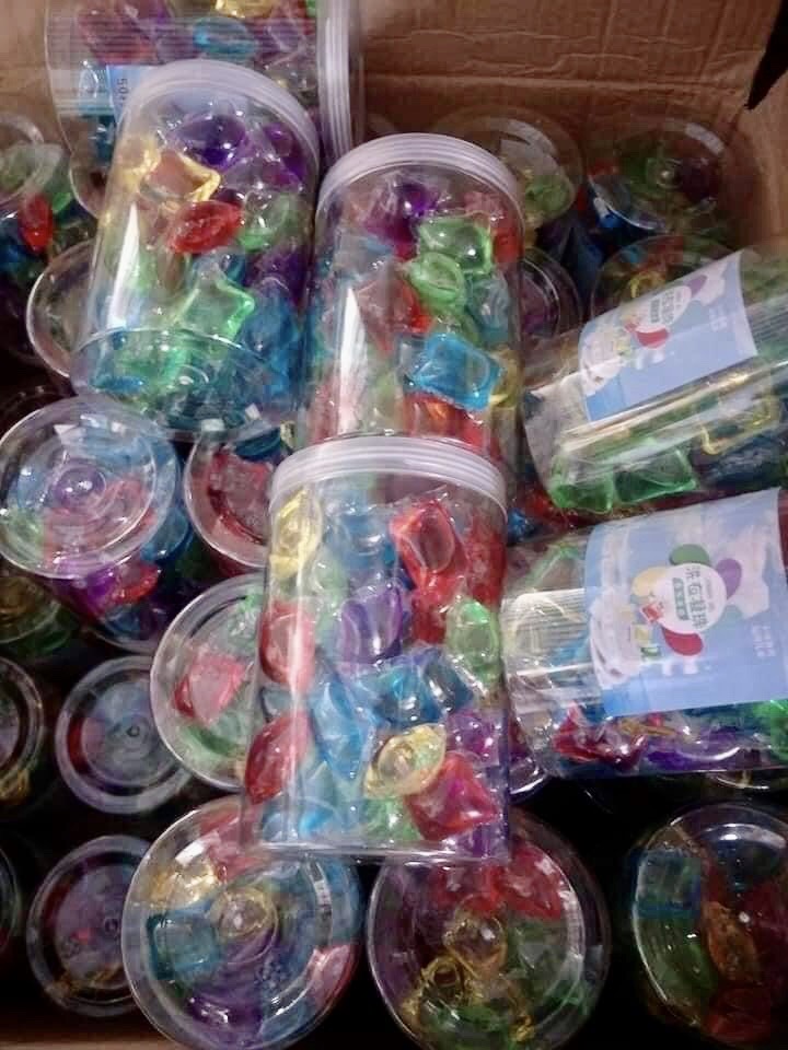 Viên nước giặt tem nhãn toàn tiếng Trung được giới thiệu hàng nội địa. Một hộp 50 viên chỉ 53.000đ