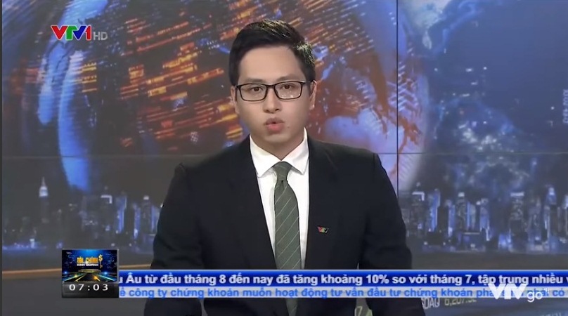 MC Q.A gọi những người bán hàng rong sống ký sinh trùng trong bản tin Tài chính Kinh doanh của kênh VTV1 phát sóng sáng 17.8