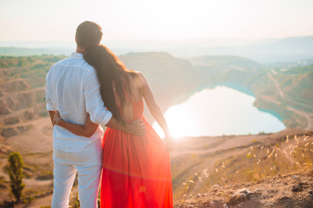 hạnh phúc giản dị bền lâu mới là đích đến của chúng tôi, nhưng đám cưới cũng quan trọng chứ...Ảnh minh họa