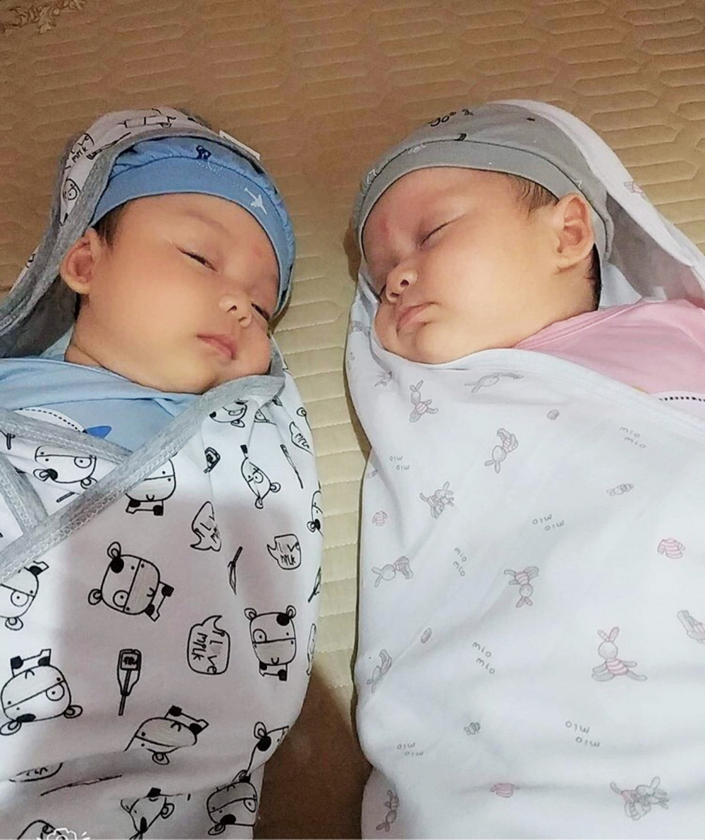 Hình ảnh chụp từng khoảnh khắc của con đều được anh chị nâng niu như vật báu